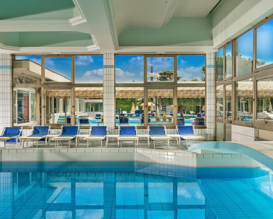 Hotel Terme Antoniano Монтегротто-Терме Экстерьер фото